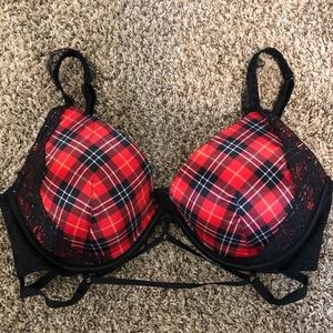 Victoria’s Secret sexy bra